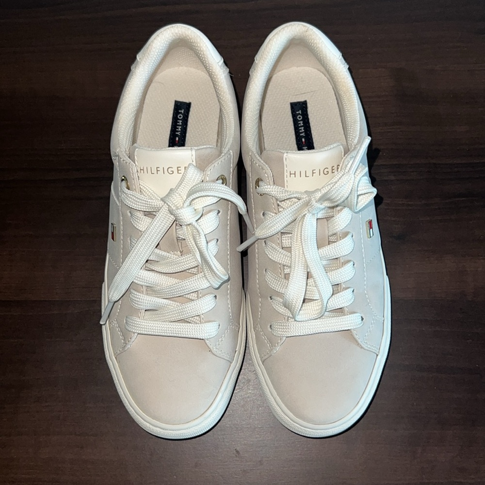 Tommy Hilfiger Off-White Casual Sneakers - Picture 2 of 6